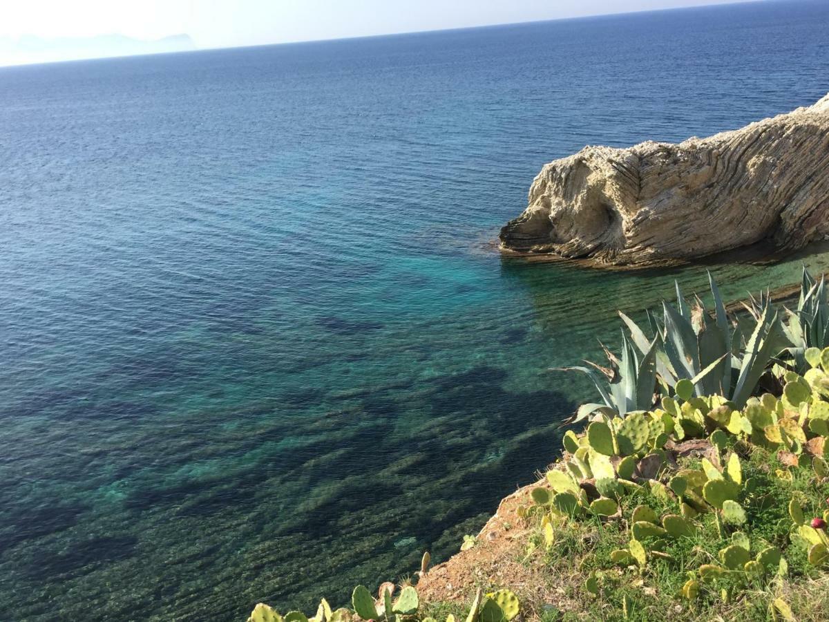 Charm Holiday Terrasini Luaran gambar
